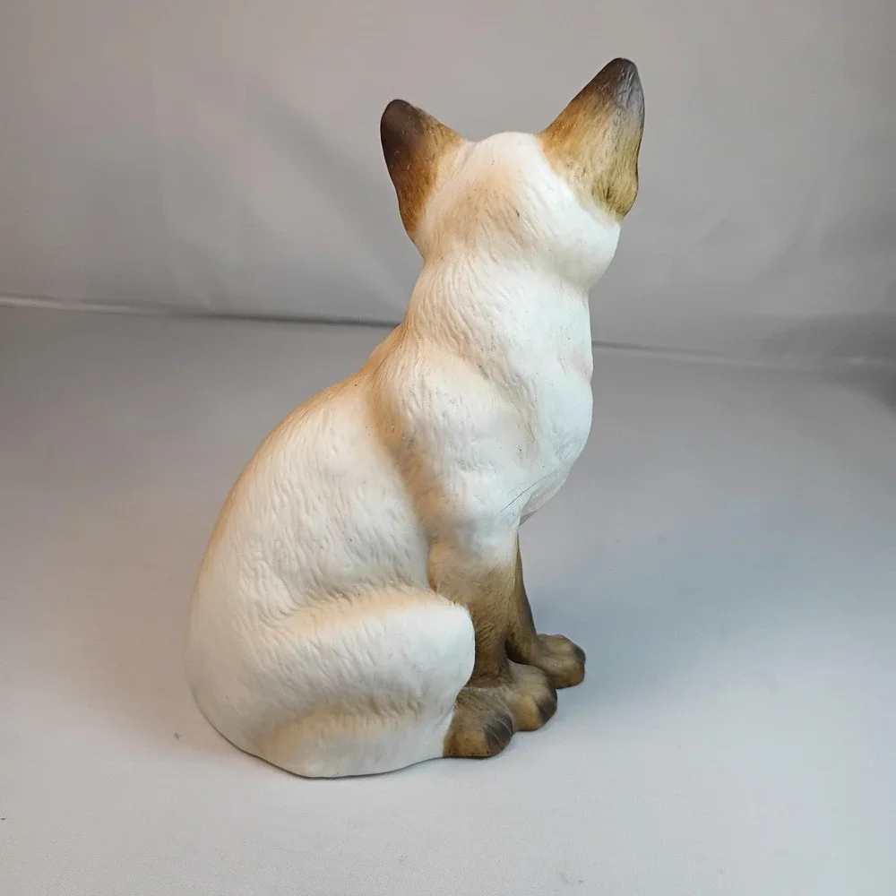 The San Francisco Music Box Company 1993 ICE CASTLES SIAMESE Cat Figurine 6 Inch